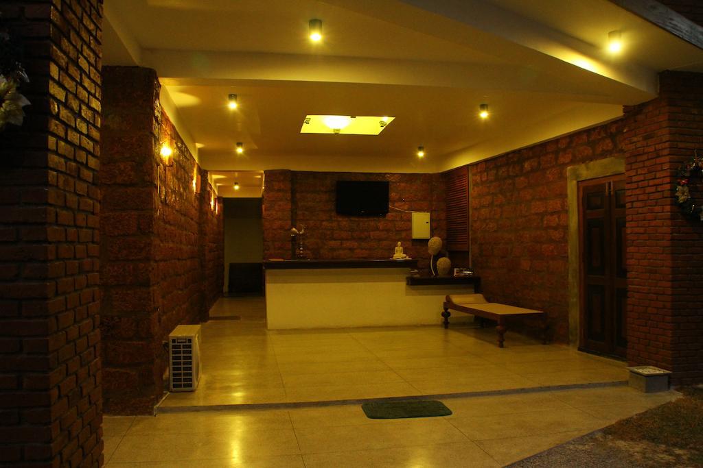 Lanka Bangla Inn Villas Restaurant & Travels Katunayaka Zewnętrze zdjęcie