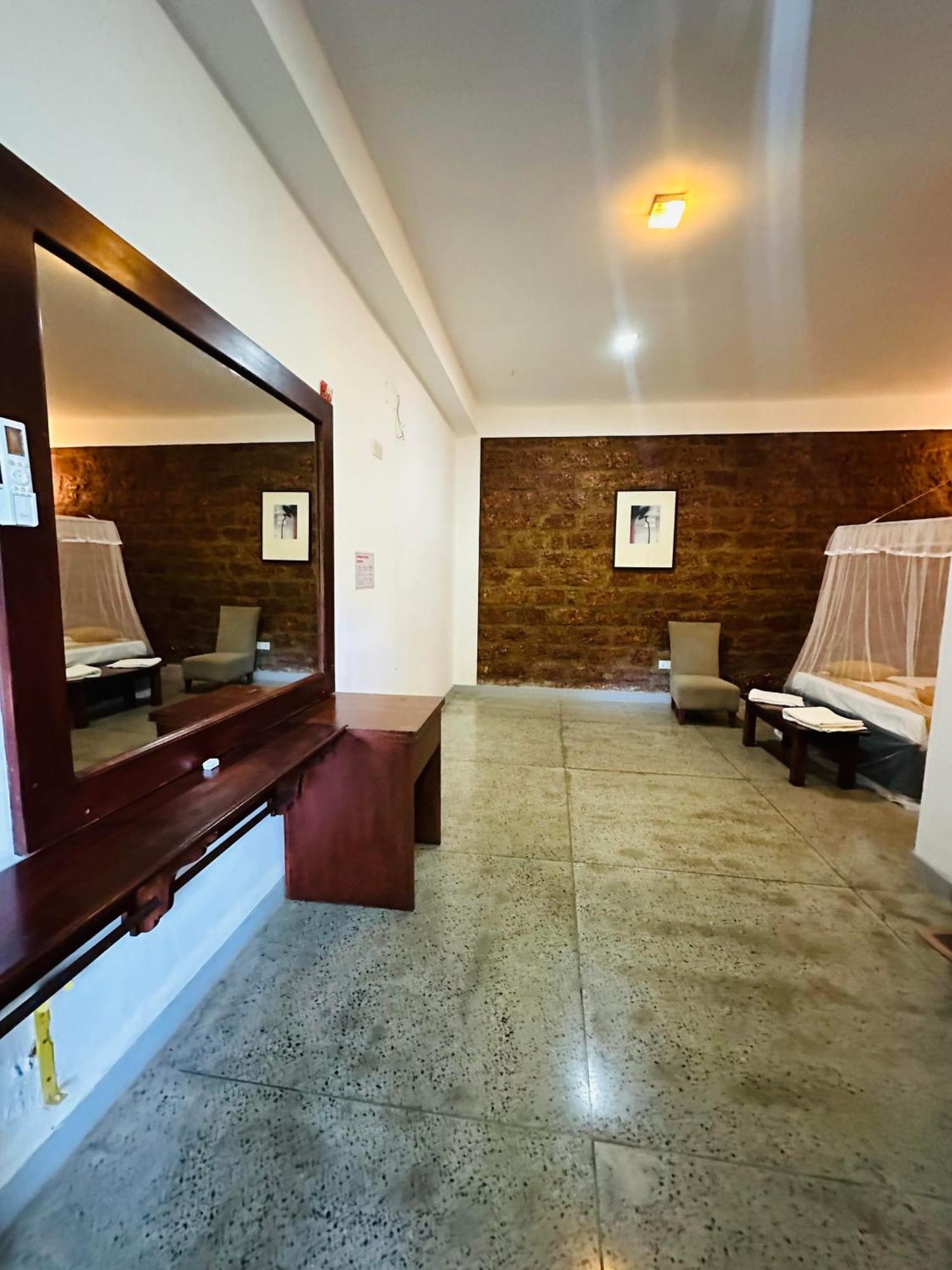 Lanka Bangla Inn Villas Restaurant & Travels Katunayaka Zewnętrze zdjęcie