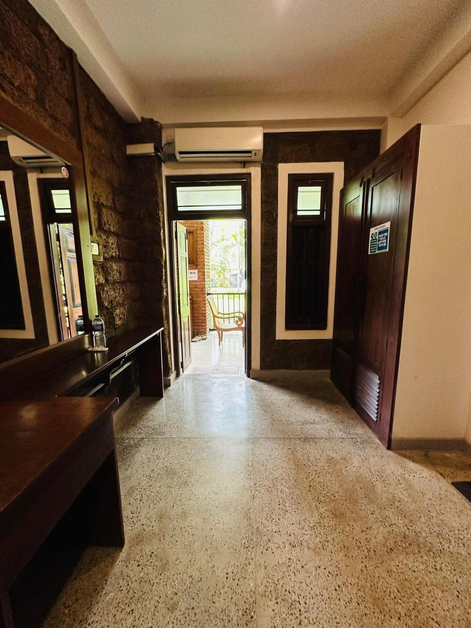 Lanka Bangla Inn Villas Restaurant & Travels Katunayaka Zewnętrze zdjęcie